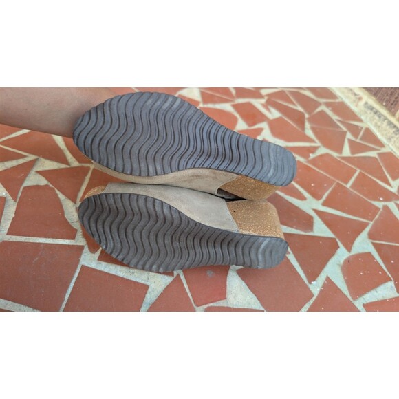 Bio-Gold Suede Wedge Peep Toe Slingback Sandals-Taupe-Sz 7.5 Made in Italy - Picture 10 of 11